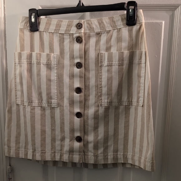 Old Navy Tan and Cream Striped Mini Skirt - Picture 1 of 6